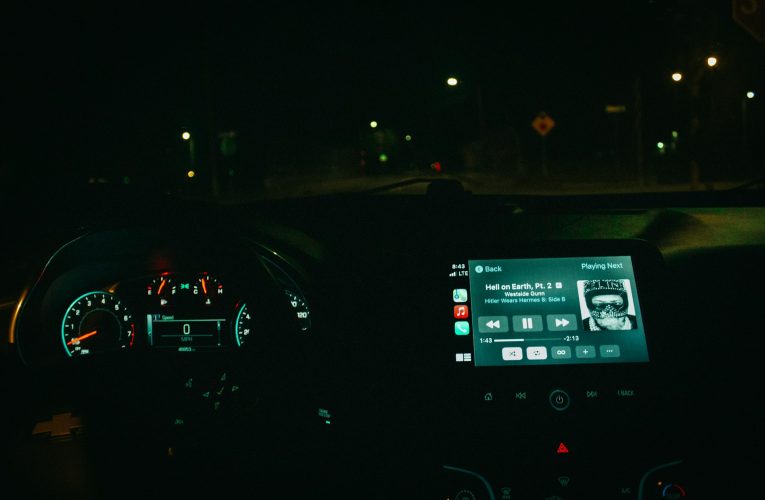 Η Google ενσωματώνει «έξυπνα γυαλιά» στο Android Auto: Κώδικας αποκαλύπτει μελλοντική υποστήριξη