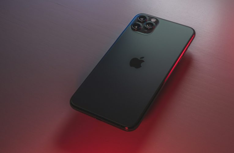 Νέα εποχή για τα smartphones: Εξαιρετικά γρήγορη φόρτιση και εντυπωσιακός σχεδιασμός κάμερας στα iPhone 17 και τους ανταγωνιστές τους
